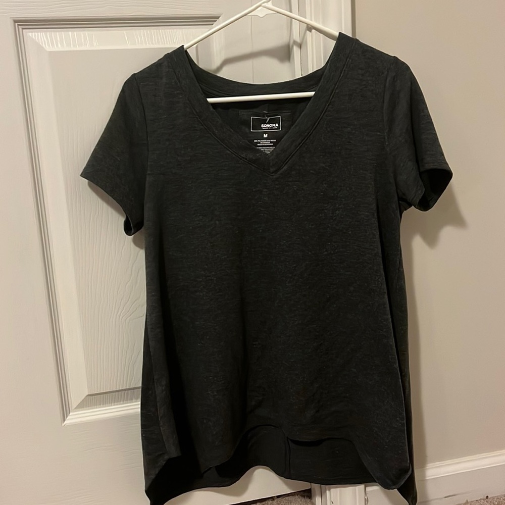 Williams Sonoma, medium sized t-shirt, lightly used.